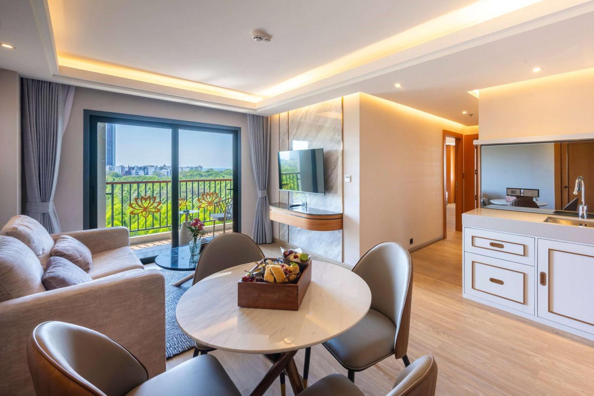 Hotel Wyndham Jomtien Pattaya à Na Chom Thian Extérieur photo