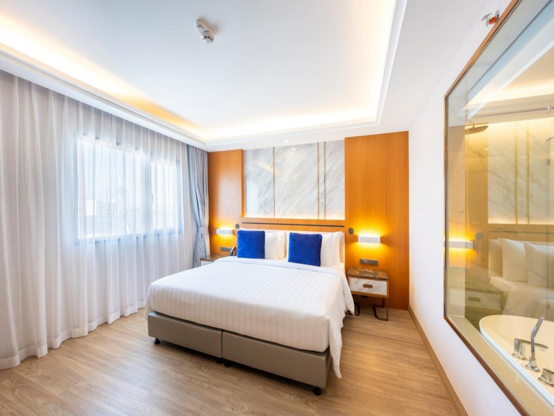 Hotel Wyndham Jomtien Pattaya à Na Chom Thian Extérieur photo