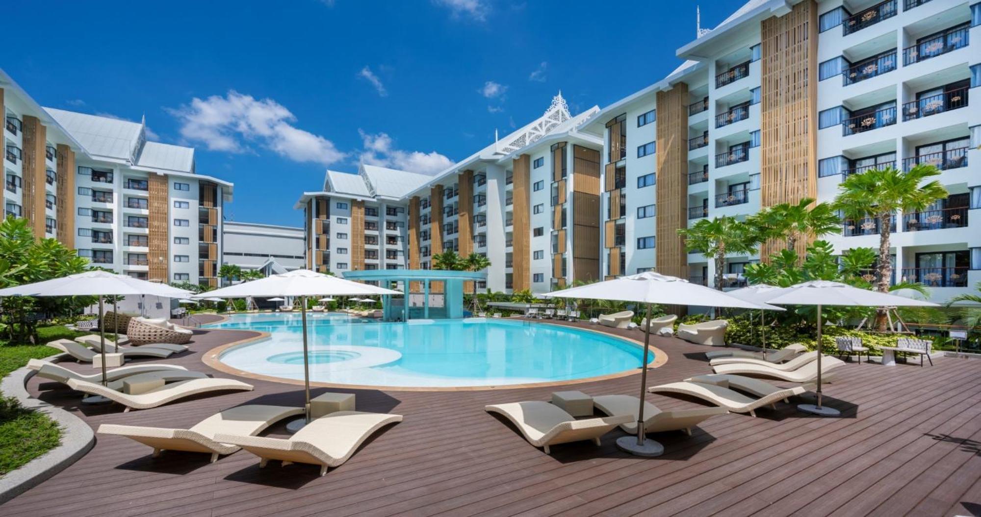 Hotel Wyndham Jomtien Pattaya à Na Chom Thian Extérieur photo