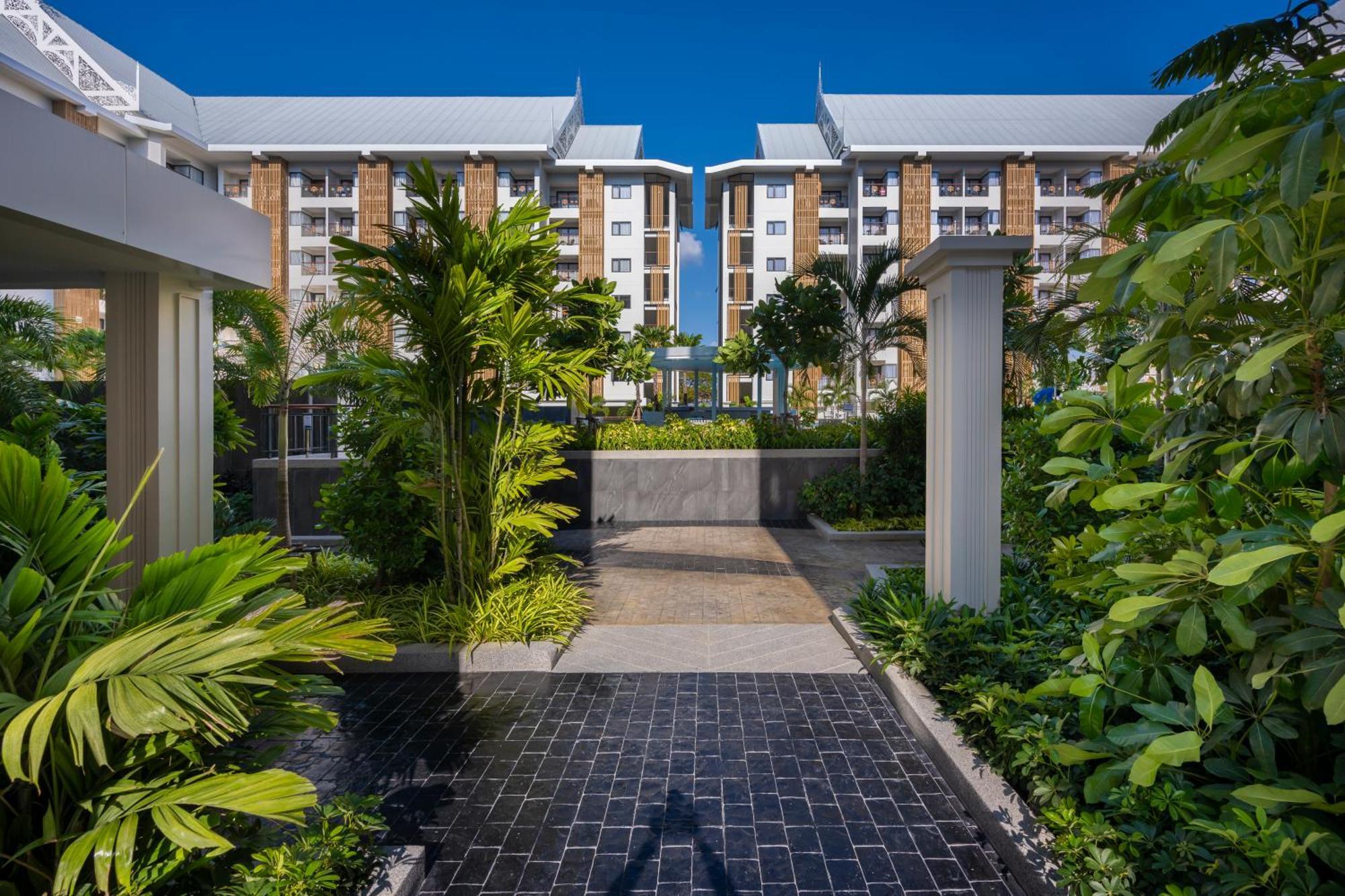 Hotel Wyndham Jomtien Pattaya à Na Chom Thian Extérieur photo